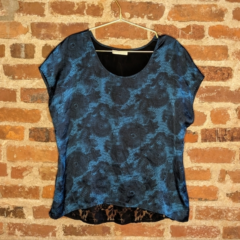 Hinge Medium Blue & Black‎ Lace Black Cap Sleeve Top
